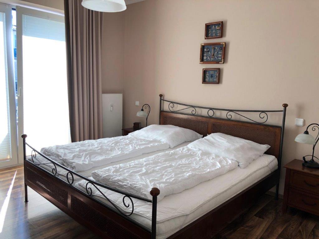 Appartementanlage Residenz Am Yachthafen Кюлунгсборн Екстер'єр фото