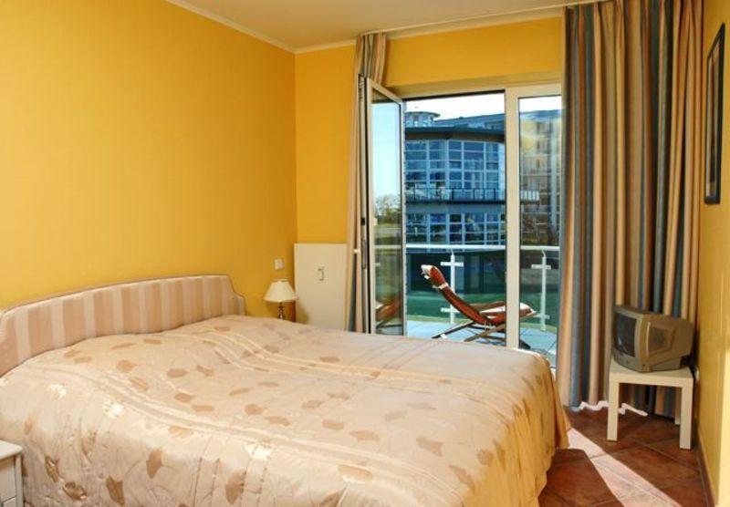 Appartementanlage Residenz Am Yachthafen Кюлунгсборн Екстер'єр фото