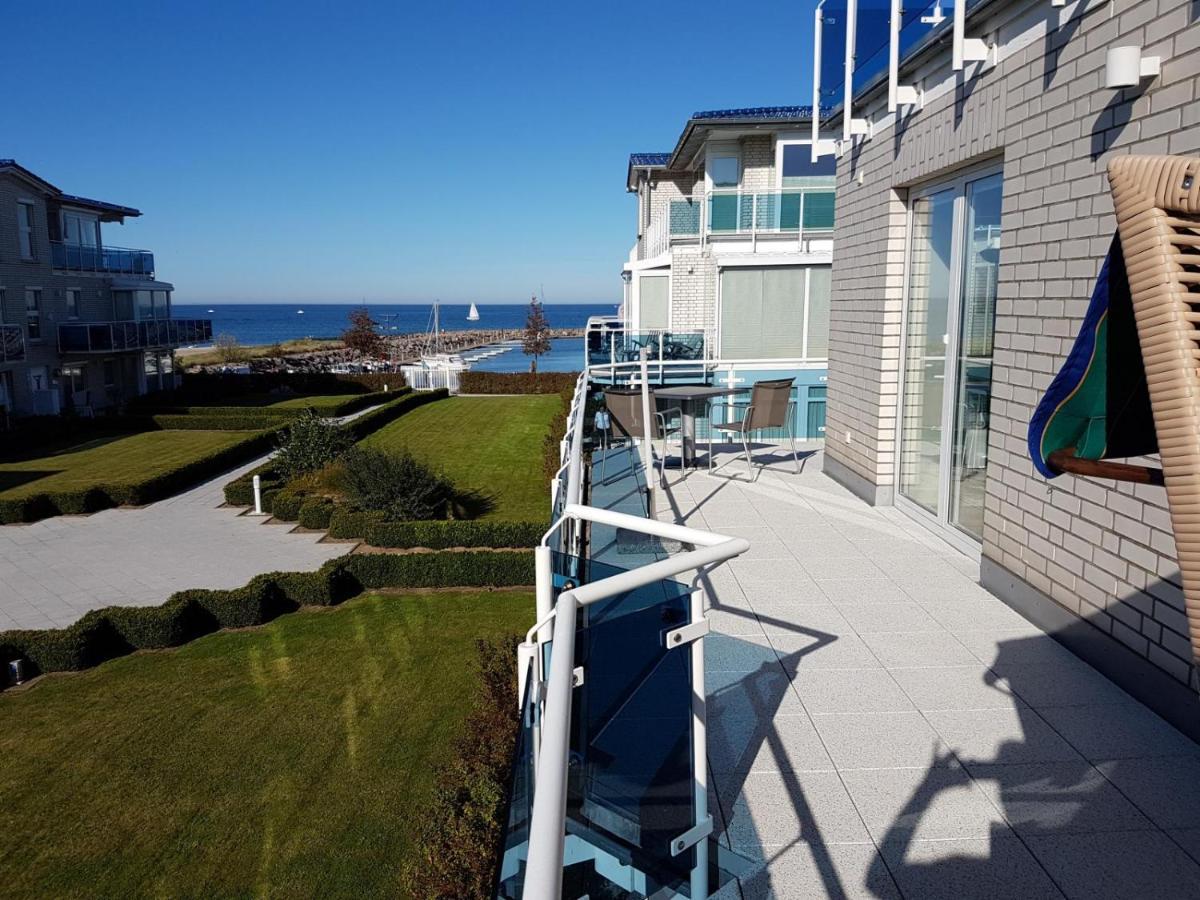 Appartementanlage Residenz Am Yachthafen Кюлунгсборн Екстер'єр фото